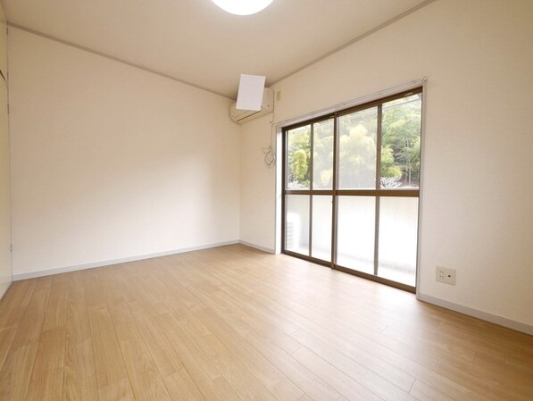 ニュータウンハウスの物件内観写真